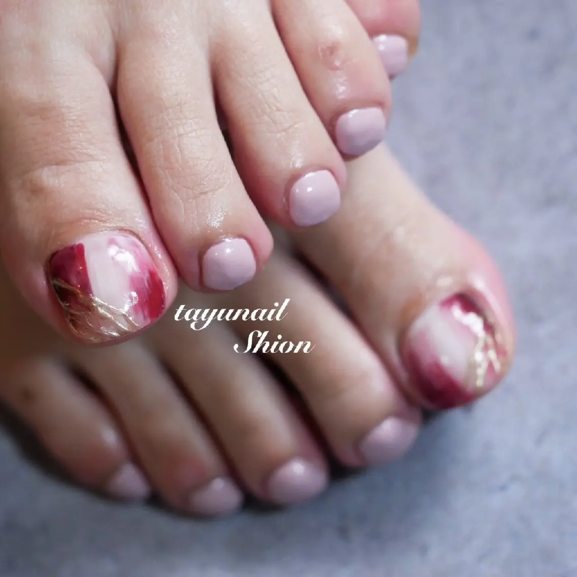 ネイル アートネイル ボルドー フットネイル ジェルネイル ミラーネイル ネイルサロン 【たゆnail】のネイルデザイン