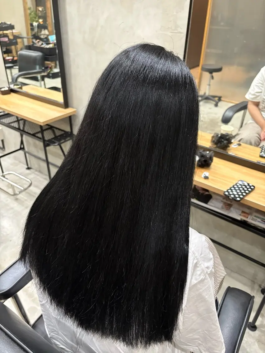 カラー 黒髪 かわうち れなのヘアスタイル