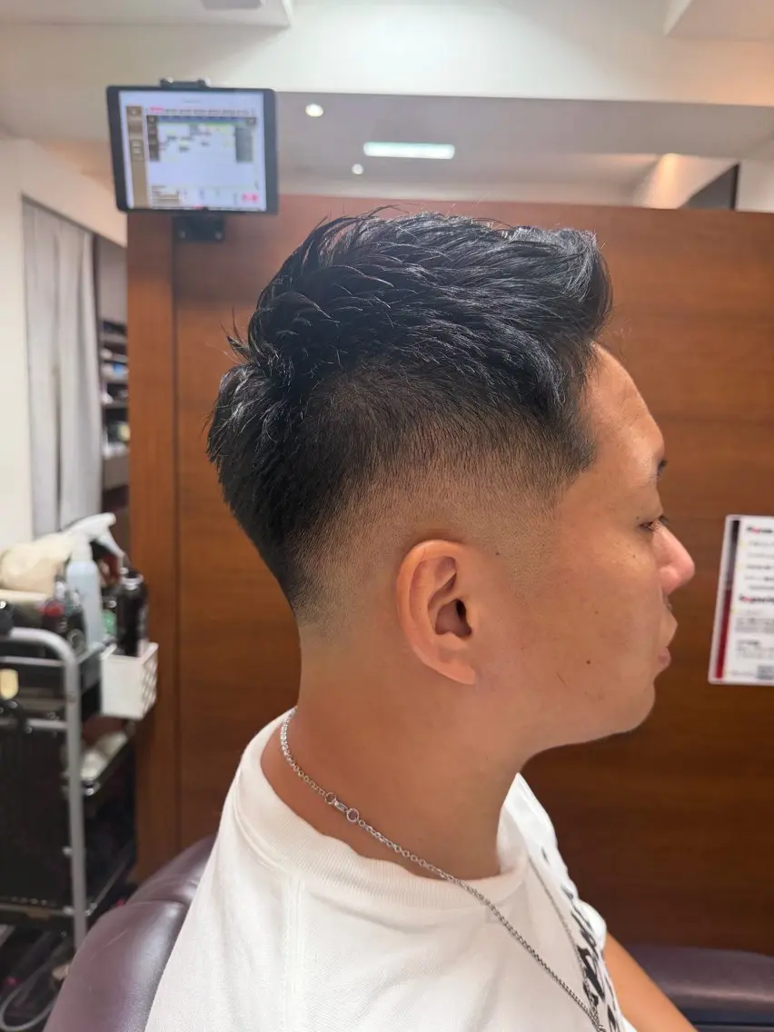 ショート 糸山 仁のヘアスタイル