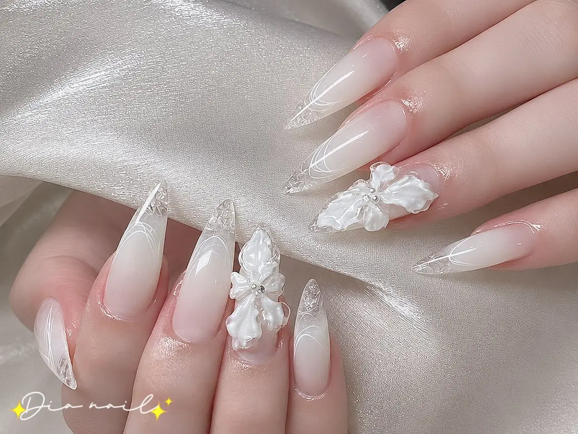 ネイル フットネイル 韓国ネイル レース マグネットネイル ニュアンスネイル ハンドネイル Dia nail サロンのネイルデザイン