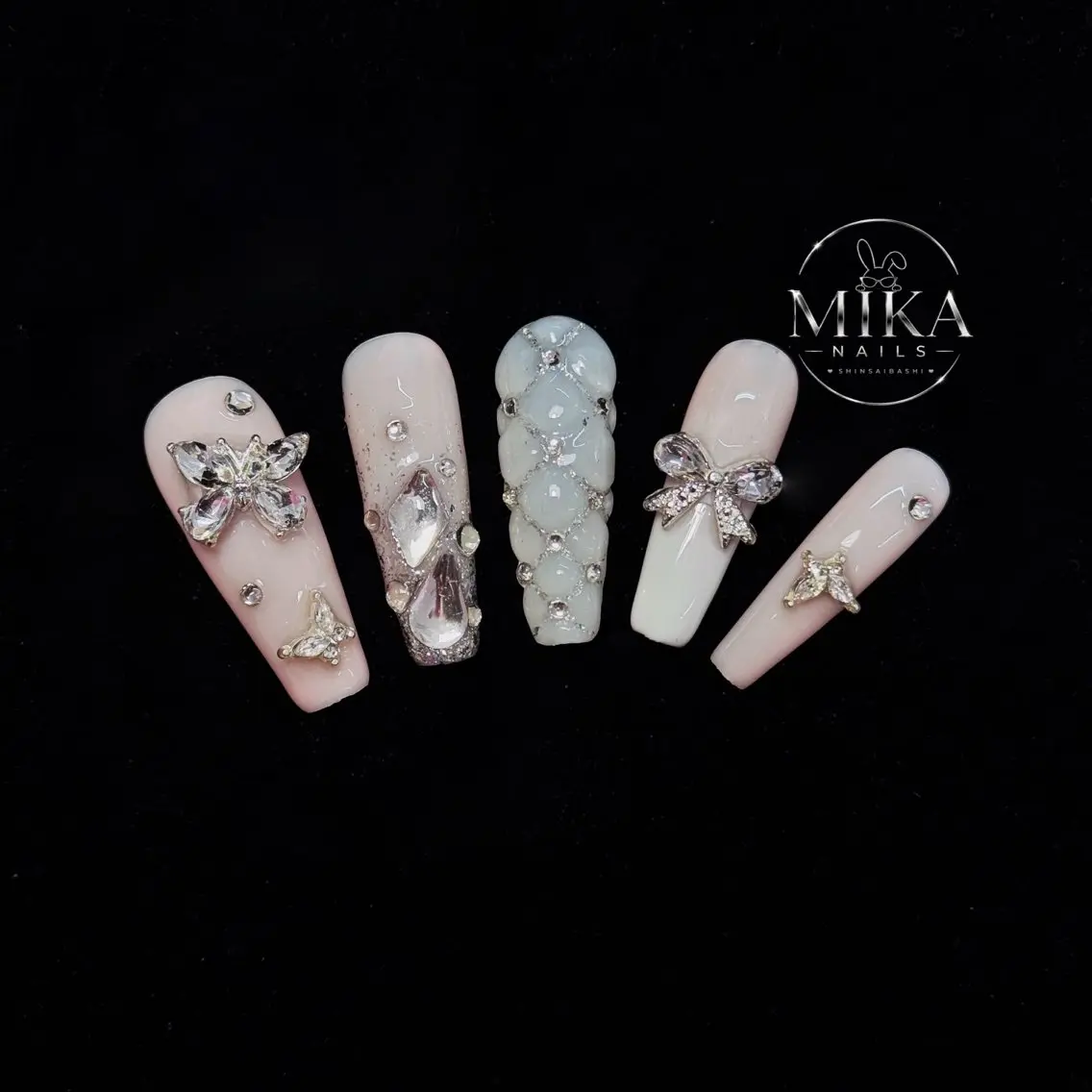 ネイル ジェルネイル ガーリー 韓国ネイル シンプルネイル ハンドネイル Genie Mika Nailsのネイルデザイン