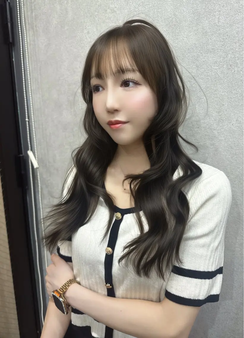 ロング カラー レイヤーカット AIRI layer cut hairのヘアスタイル