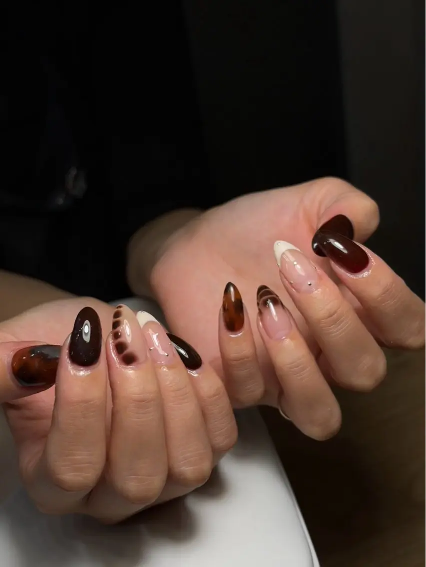 ネイル . NOIRスタッフのネイルデザイン