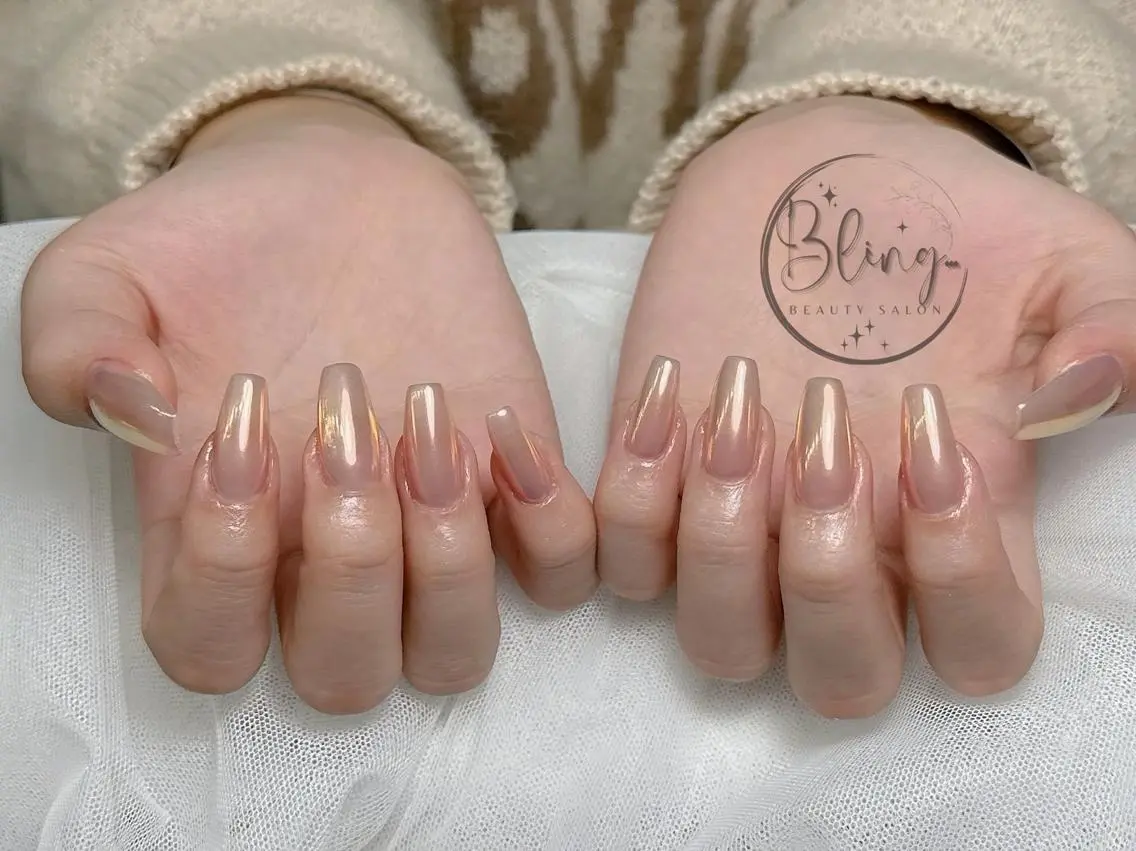 セミロング 韓国風ヘア ハンドネイル Bling Salonのネイルデザイン