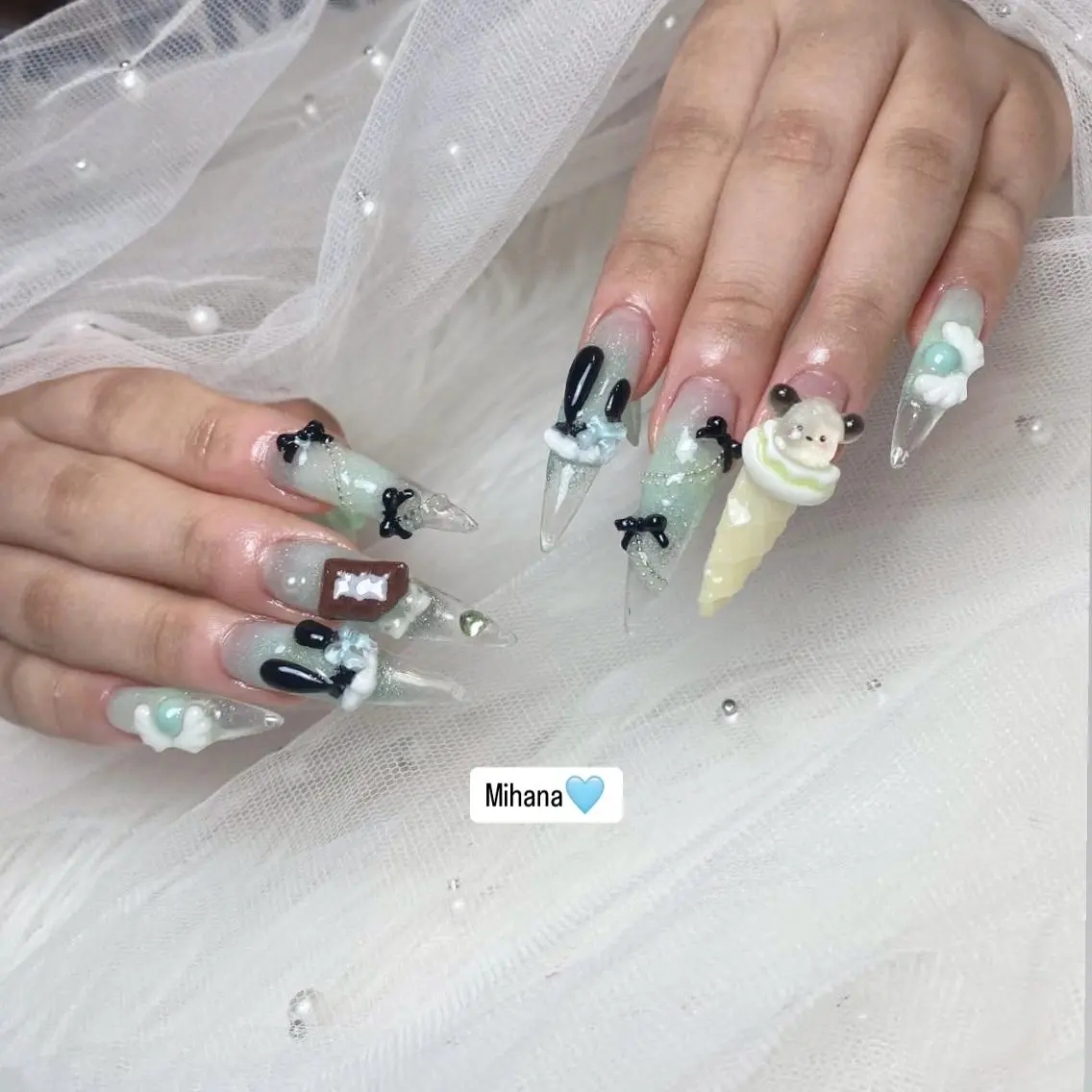 ネイル 長さ出し グラデーション 卒業式 マグネットネイル 夏ネイル ハンドネイル MIHANA NAILのネイルデザイン