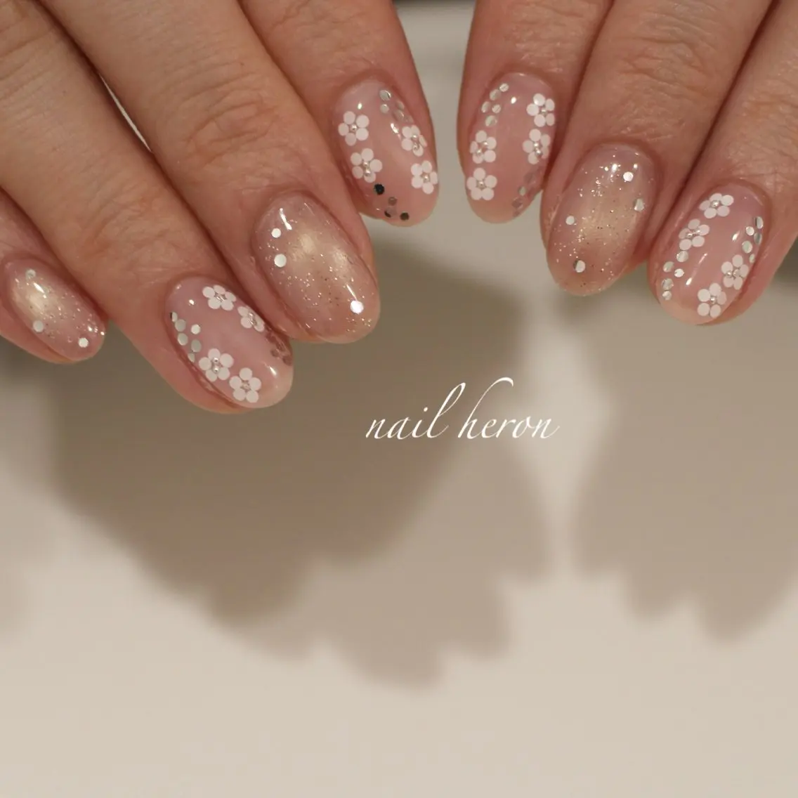 ネイル ハンドネイル saki_ nail heronのネイルデザイン