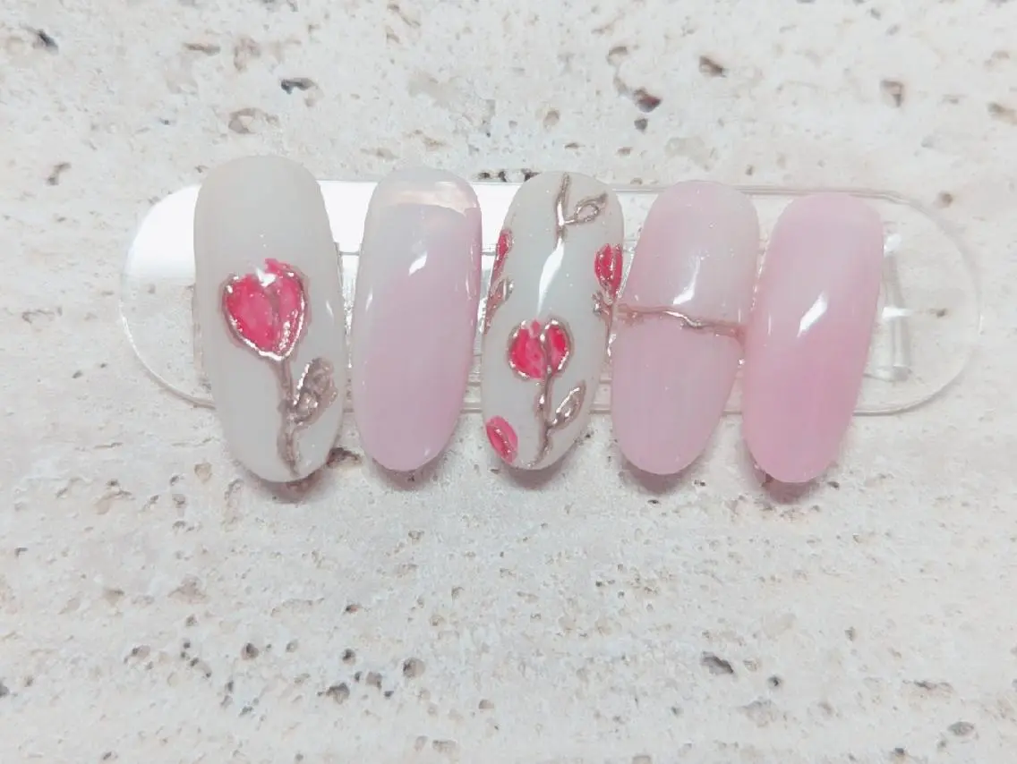 ネイル Nailsalon Graciasのネイルデザイン