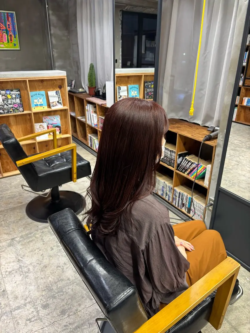 カラー nii. 源中 優芽花のヘアスタイル