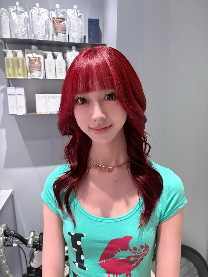 ミディアム カラー レッドカラー カット ヘアカラー トリートメント NANA🦖 新宿ケアブリーチのヘアスタイル