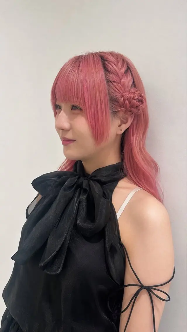 セミロング ヘアセット ハイトーン🌟/ 暖色カラー/あこ🎀のヘアスタイル