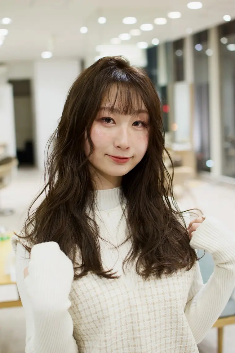 ロング カラー ベージュカラー ブラウンカラー 透明感カラー レイヤーカット カット ヘアカラー トリートメント cana 札幌レイヤースタイルのヘアスタイル