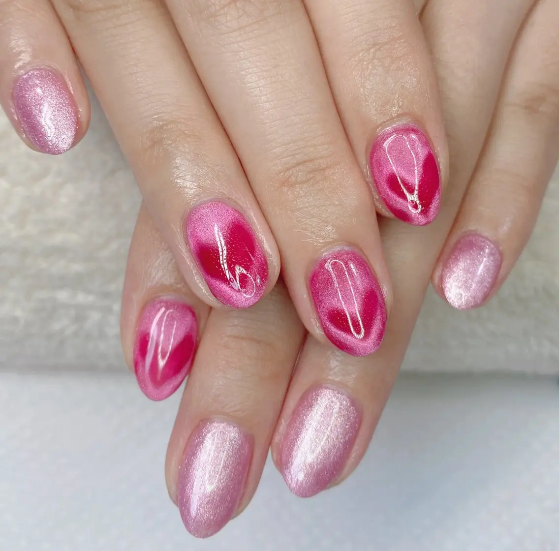 ネイル ハート マグネットネイル ニュアンスネイル🌈 MYU Nailsのネイルデザイン