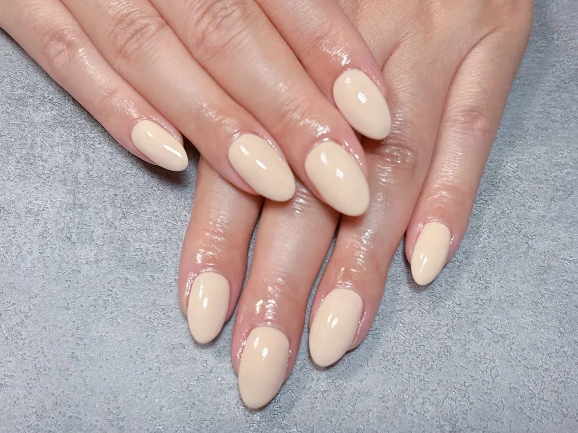 ネイル マグネットネイル ニュアンスネイル ワンカラーネイル 夏ネイル ハンドネイル ハンドケア 💫ゆか_ Nailartistのネイルデザイン