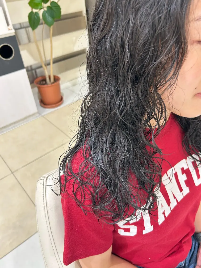ロング パーマ 髙木 碧唯のヘアスタイル