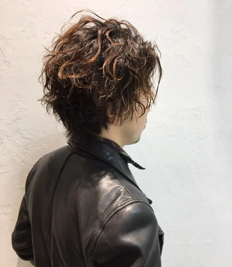 動きの出るデザインパーマの写真