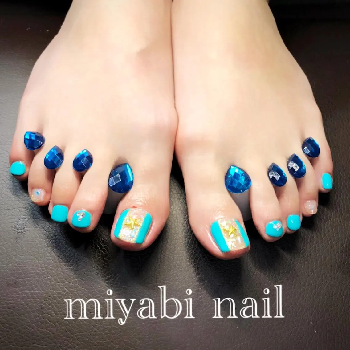 ネイル アートネイル ブルー フットネイル ジェルネイル 持ち込み フットネイル miyabi nail 桂川駅近くのネイルデザイン