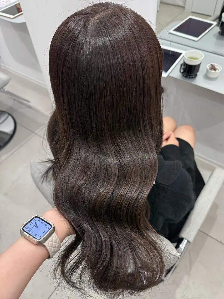 ロング カラー 透明感カラー グレージュ 澤 佑華 🎀 透明感カラーのヘアスタイル