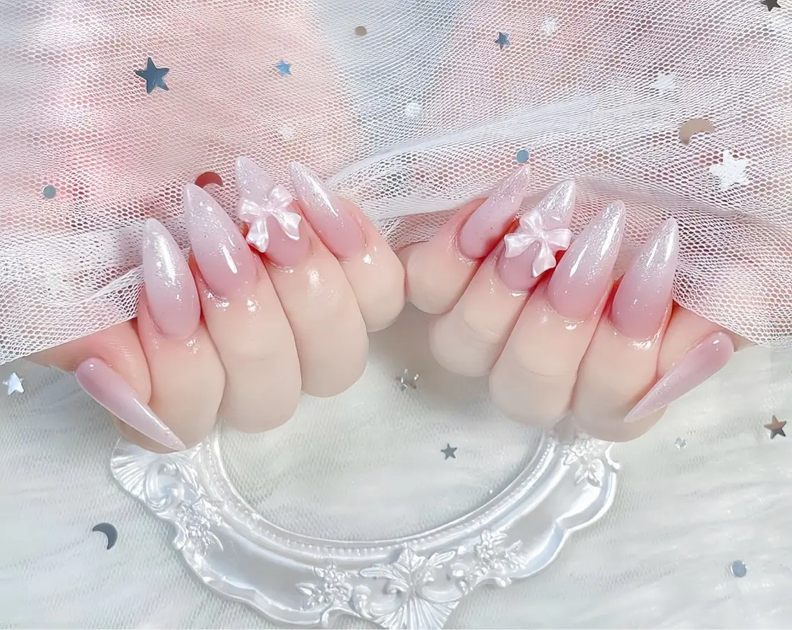 ネイル チークネイル 長さ出し フレンチネイル ジェルネイル グラデーション ハンドネイル THANHTHANH NAILのネイルデザイン