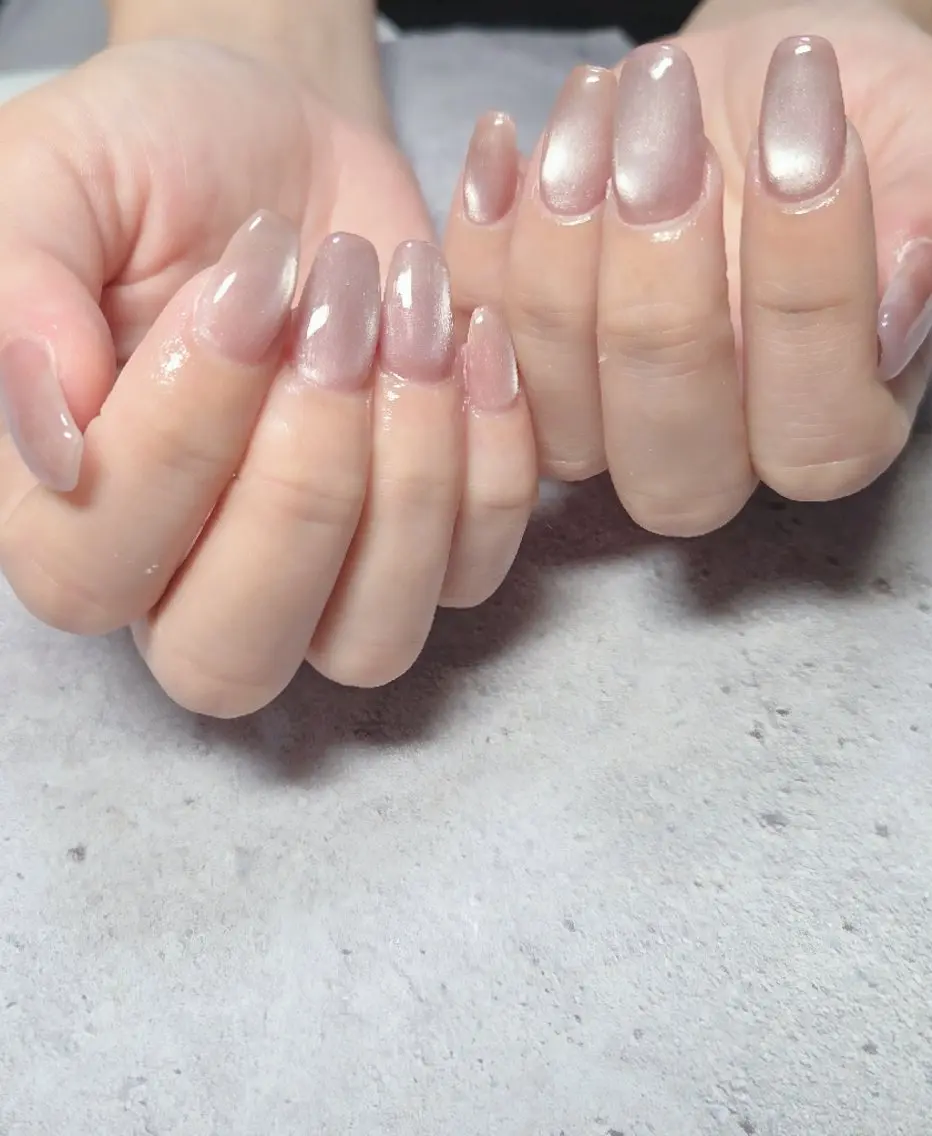 ネイル マグネットネイル オフィスネイル 赤色 夏ネイル ハンドネイル flure de neige yukiのネイルデザイン