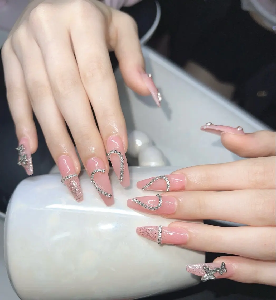 ネイル オーロラネイル チークネイル 長さ出し フットネイル フレンチネイル Lee Nailsのネイルデザイン