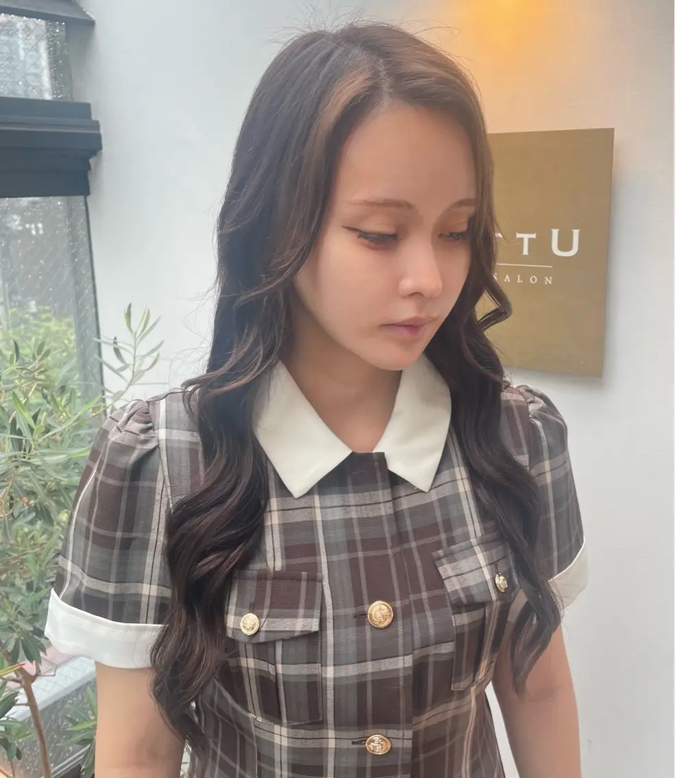 ロング ヘアアレンジ 𝐌𝐢𝐮♥ 赤み消しbrown♥のヘアスタイル