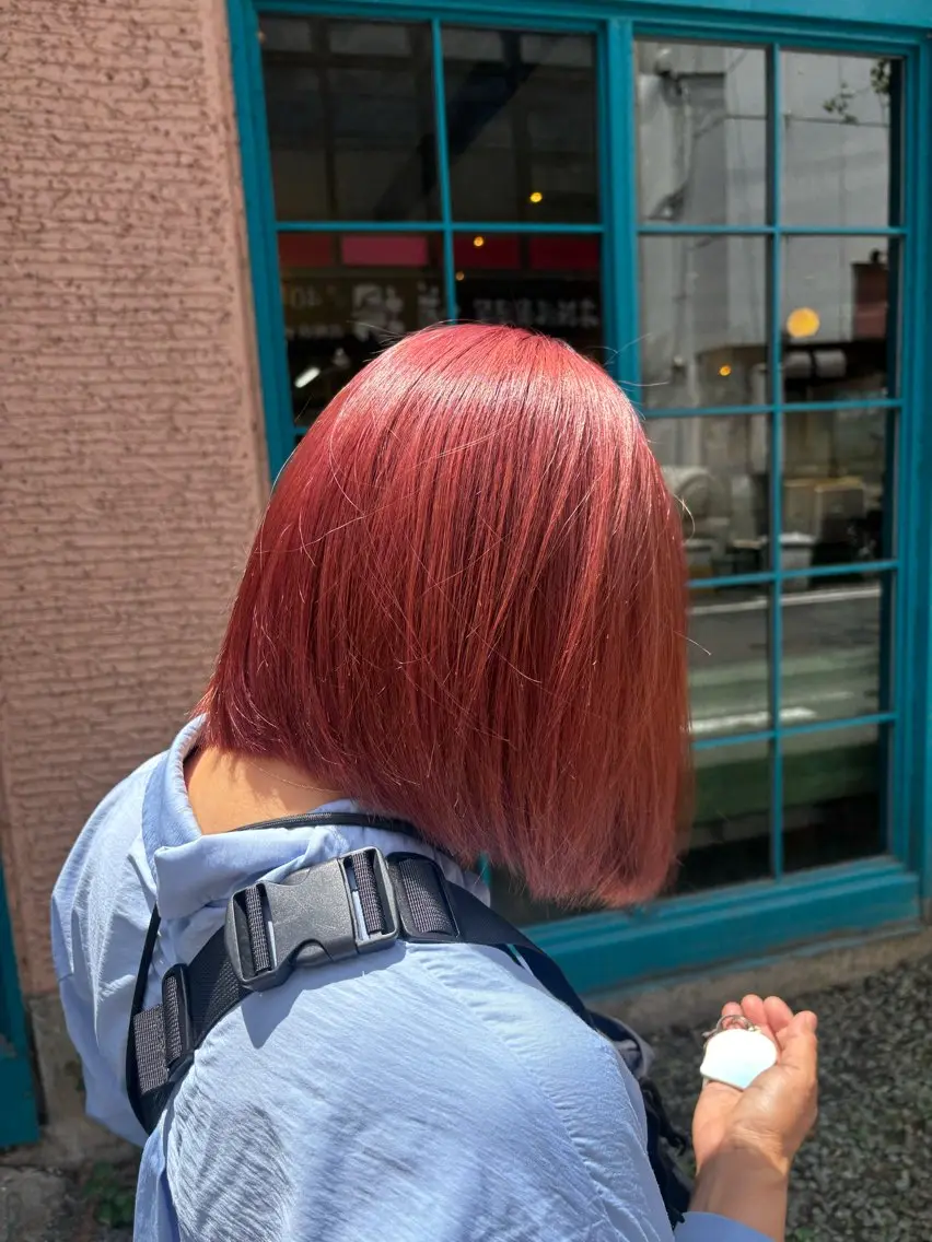 ショート カラー ブリーチ 透明感カラー ブリーチなしカラー レッドカラー 中島 碧人のヘアスタイル