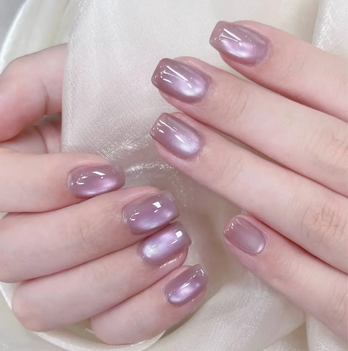 ネイル オーロラネイル 長さ出し フラッシュネイル フラワーネイル ホログラムネイル ハンドネイル 🎀 Ruruのネイルデザイン