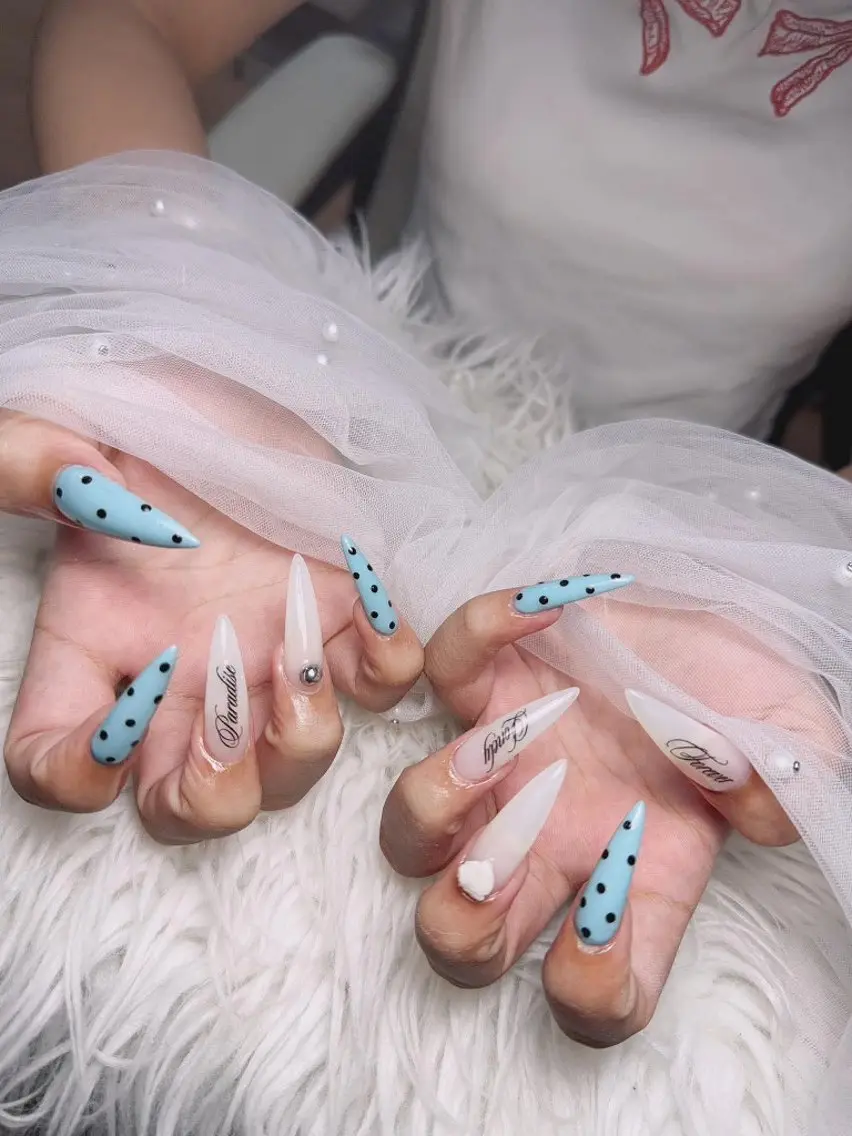 ネイル Queen Nail 研修生のネイルデザイン