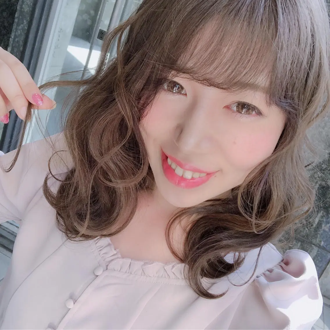 ロング カラー ヘアアレンジ メンズ キッズ ヘアカラー トリートメント 💟Chloe原宿店 🩶ハイトーンのヘアスタイル