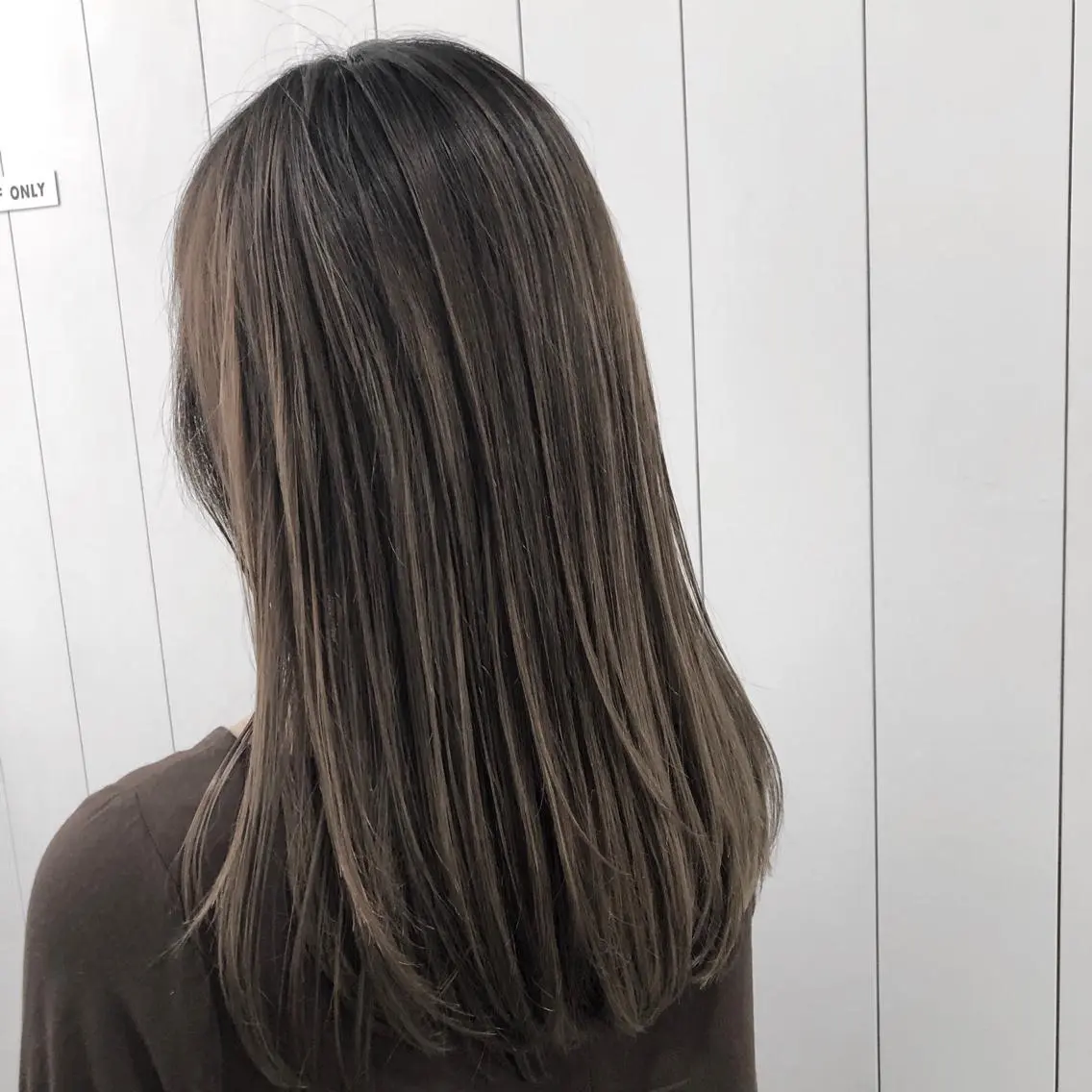 ミディアム レイヤーカット 冨岡 祐太郎✂️のヘアスタイル
