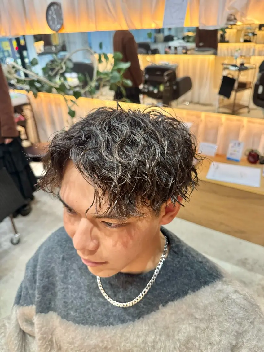 ショート パーマ メンズ アップバング 波巻きパーマ 【扱いやすいパーマ】 眞鍋拓己のヘアスタイル