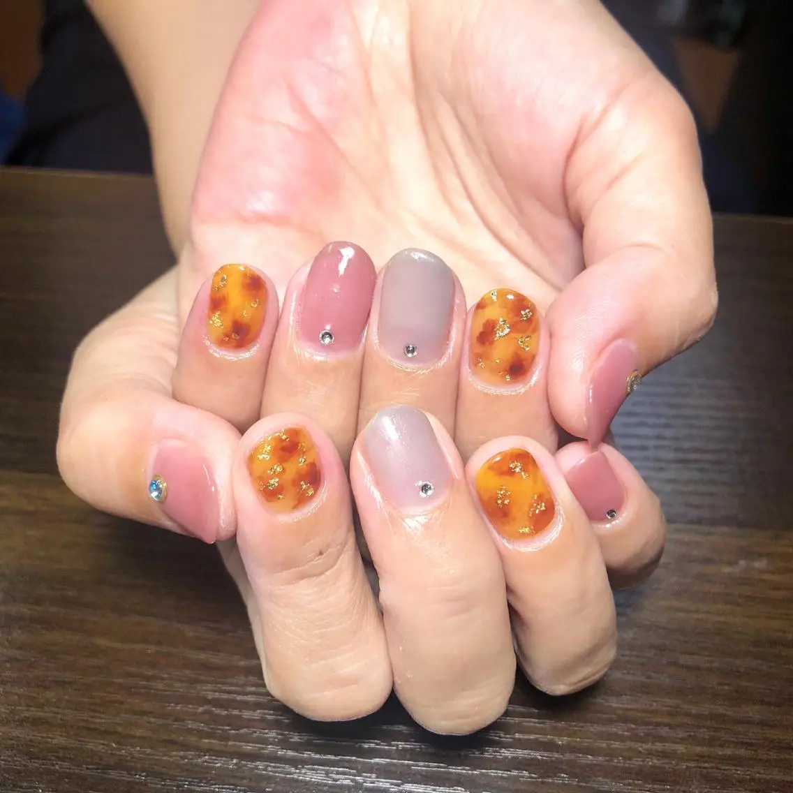 ネイル べっ甲ネイル luana nailのネイルデザイン