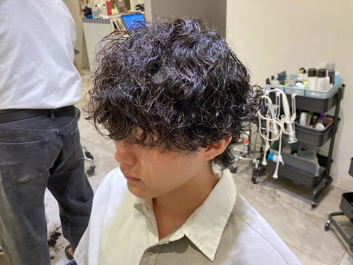 パーマ メンズ メンズパーマ 波巻きパーマ メンズウルフカット ウルフカット 男のスタイル革命 健太郎✂︎のヘアスタイル