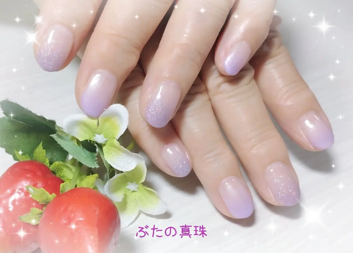 ネイル グラデーション ラメ(グリッター) ハンドネイル 林 珠里のネイルデザイン