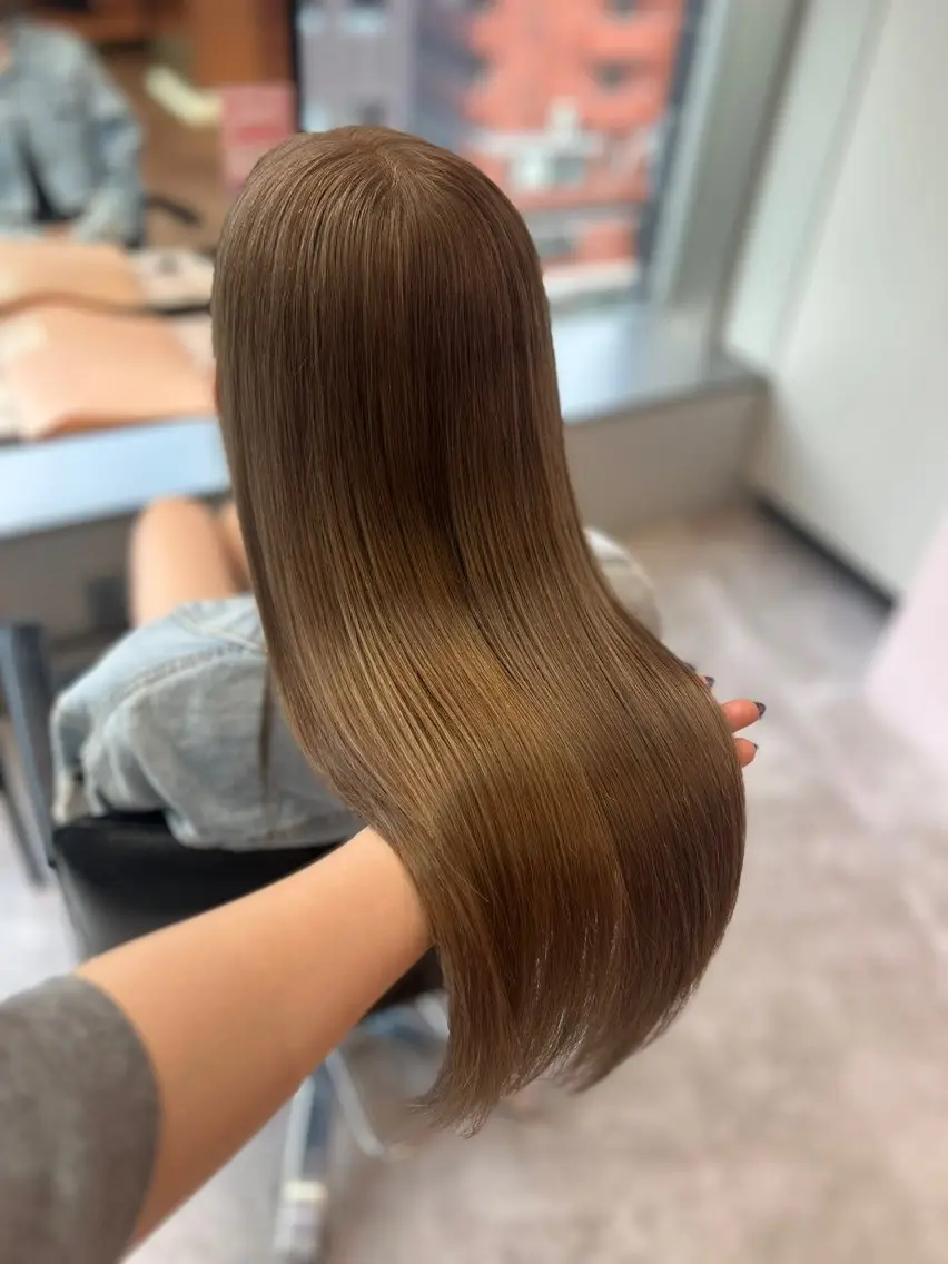 ロング レイヤーカット ✨️MOMOEのヘアスタイル