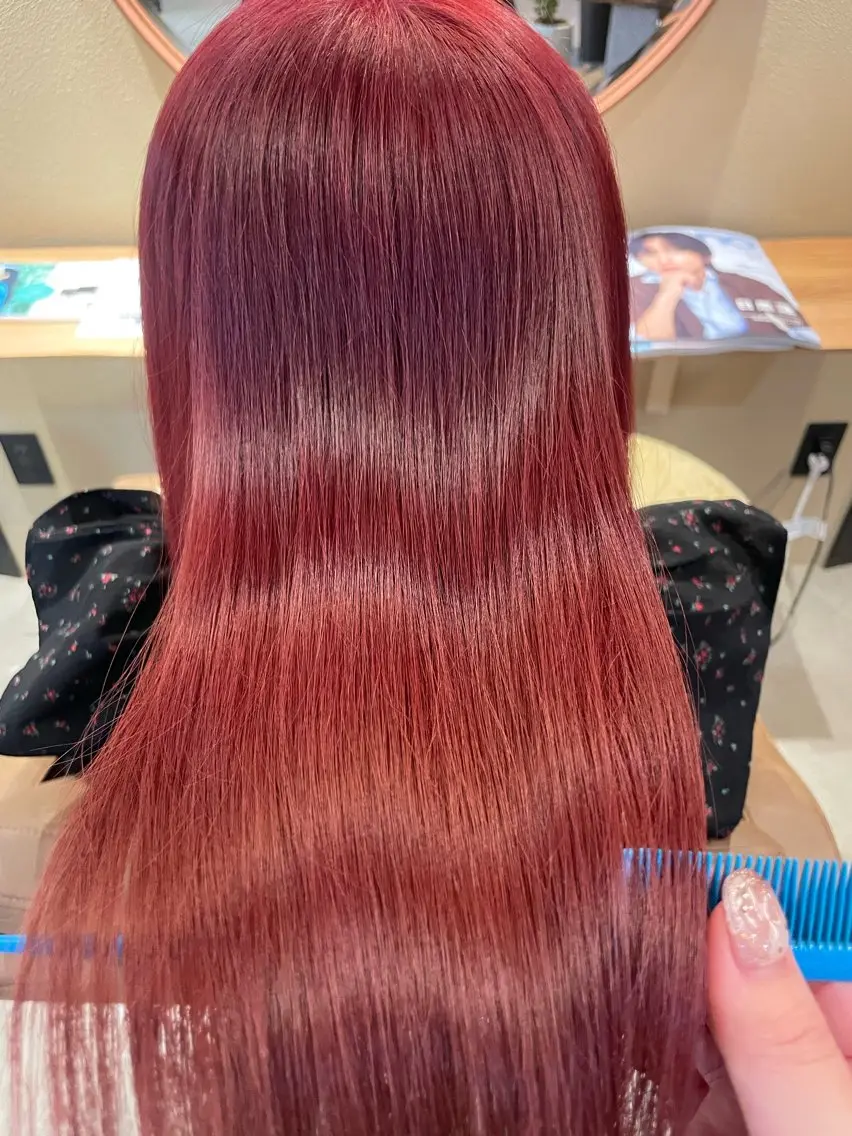 セミロング カラー 青木 紗耶のヘアスタイル