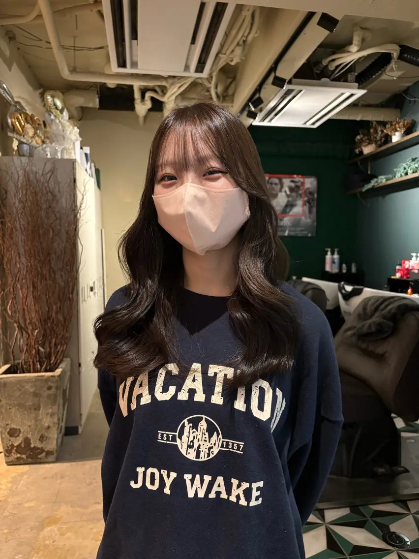 ミディアム ヘアカラー カットモデル🎀 ハイトーン/YUIのマツエク・マツパデザイン