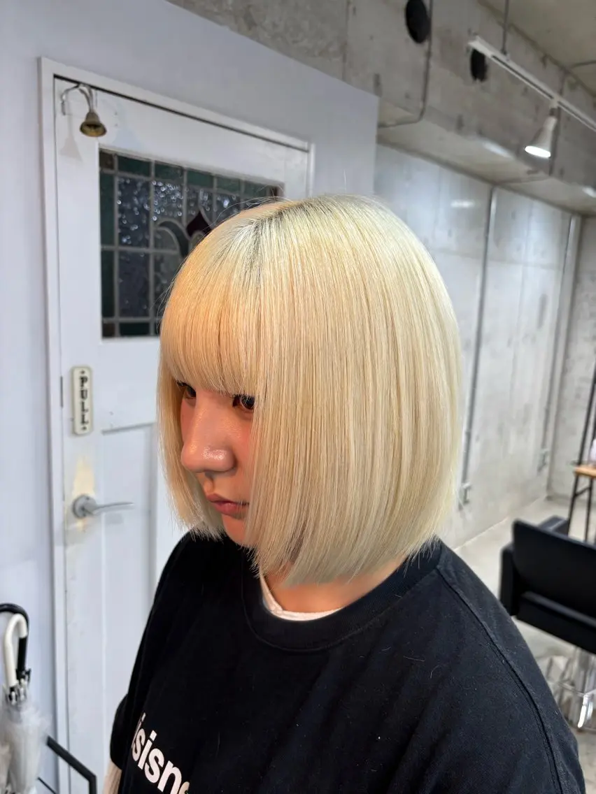 カラー 抜きっぱなしブロンド ブロンド ヘアカラー 優作 香椎カラー縮毛矯正のヘアスタイル