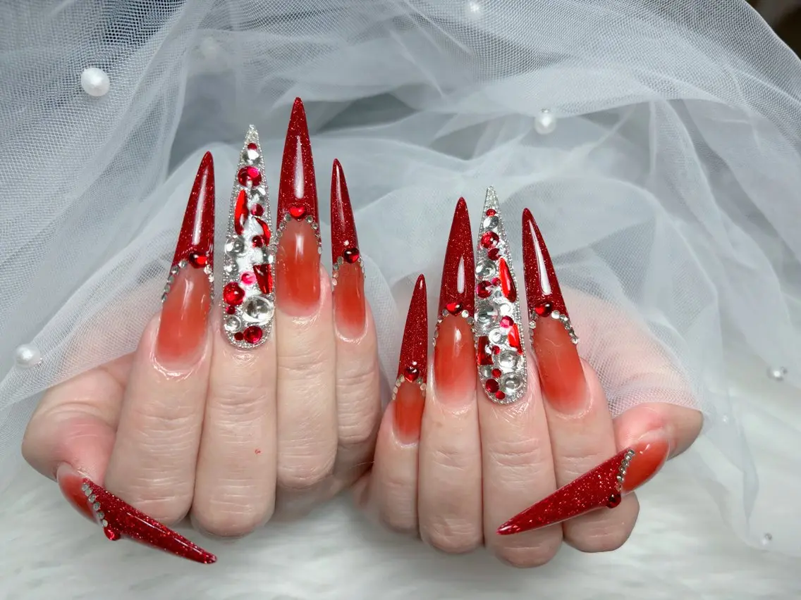 ネイル アートネイル 長さ出し ジェルネイル 韓国ネイル マグネットネイル ハンドネイル Cloudy Chan Nailのネイルデザイン