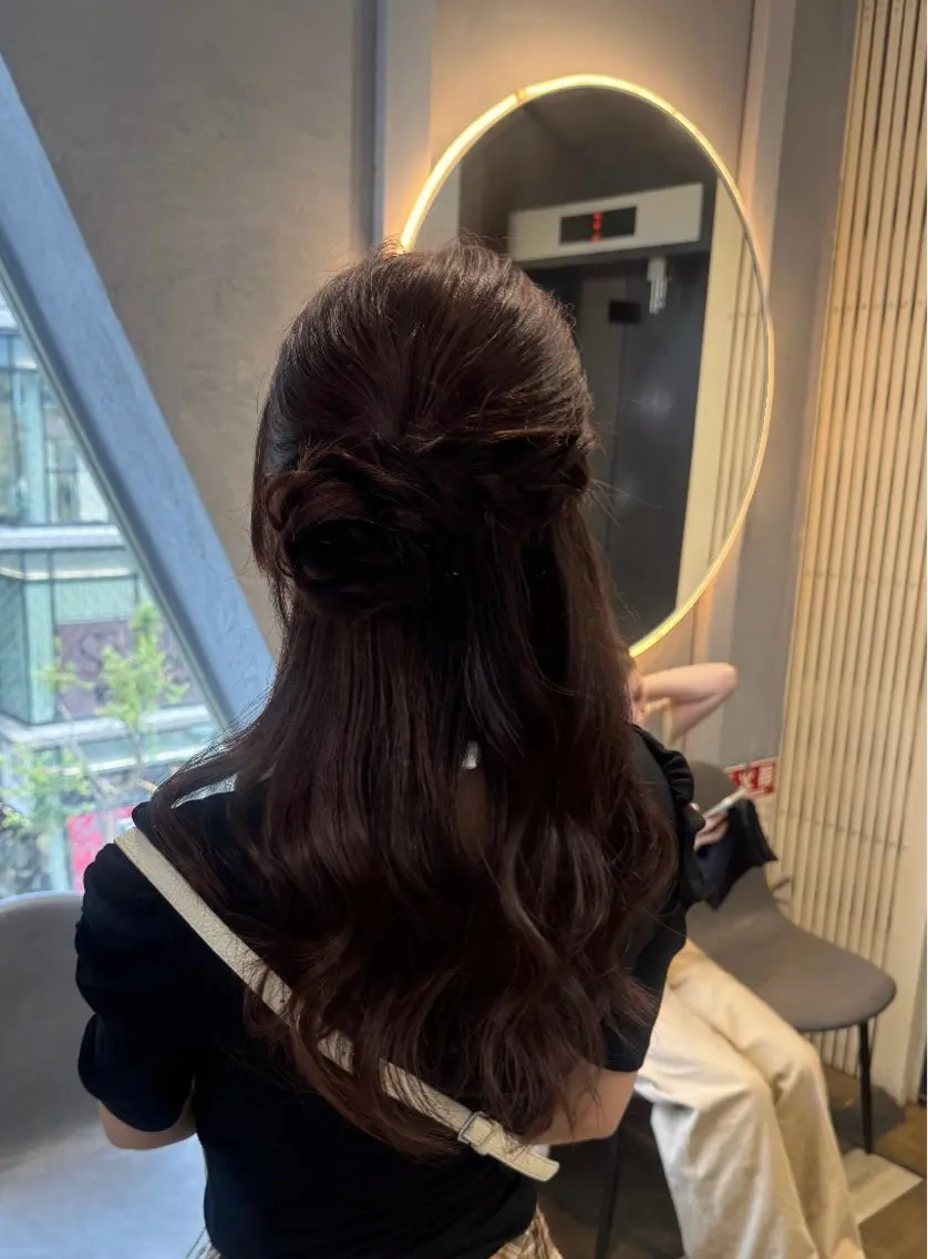ヘアアレンジ aina 🤍のヘアスタイル
