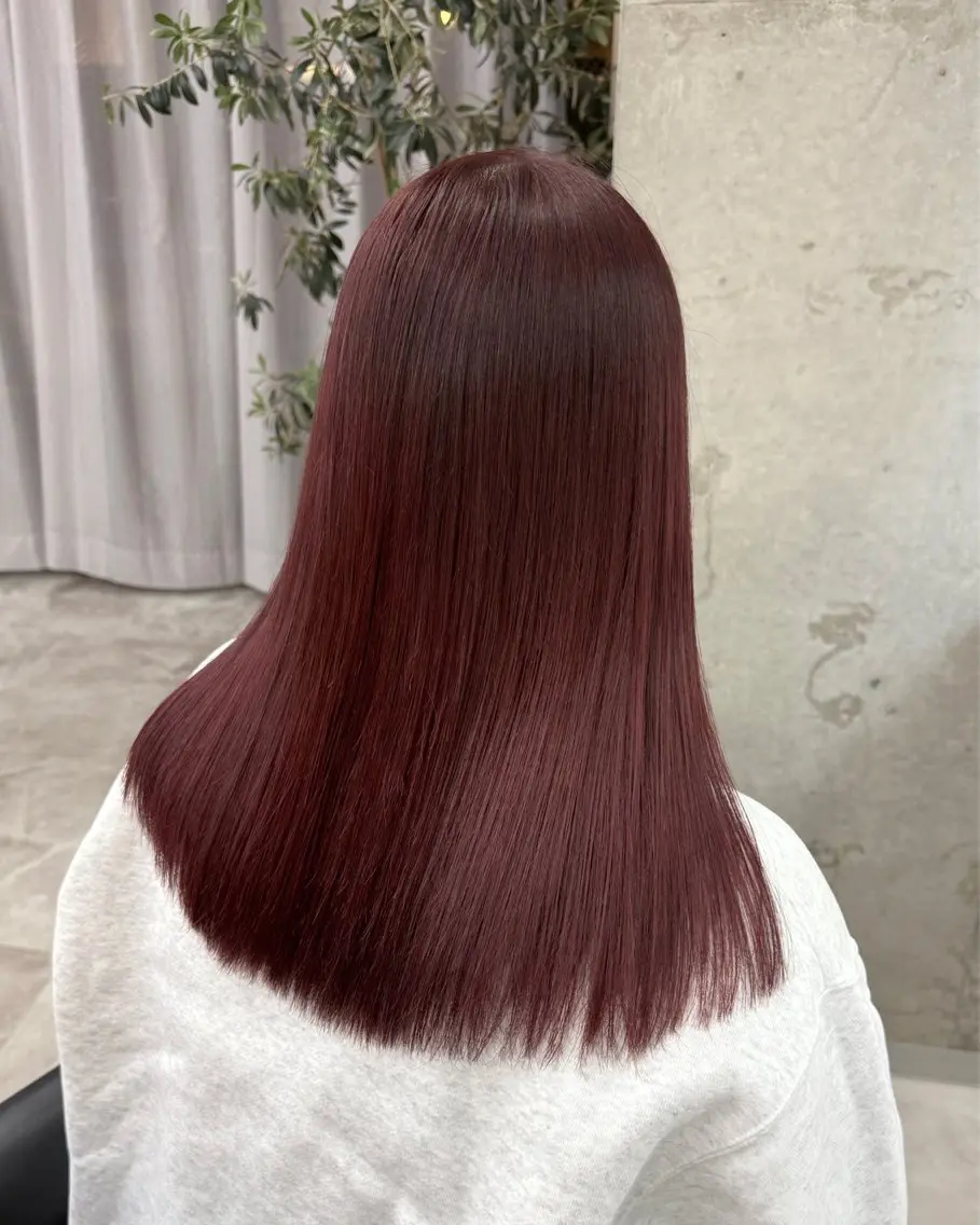 ミディアム 秋山 七海のヘアスタイル