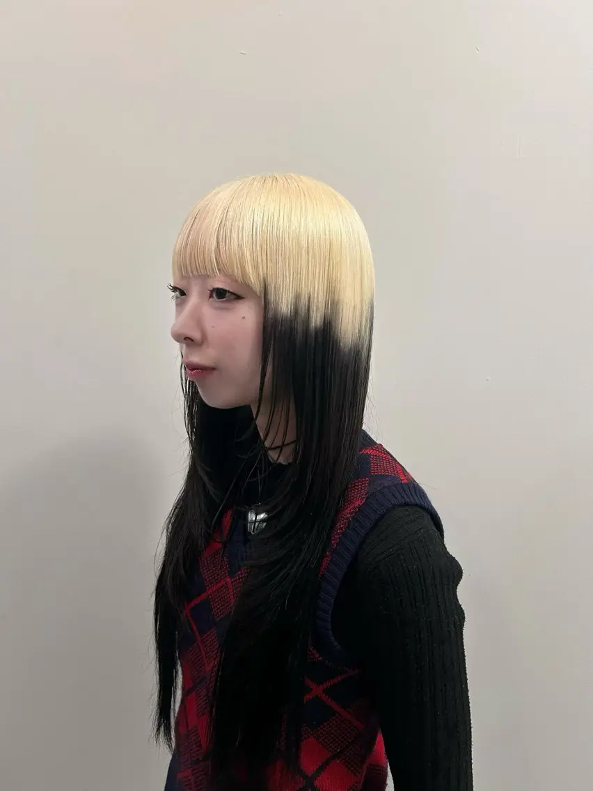 ロング カラー ブリーチ ヘアカラー 木藤 優杏のヘアスタイル