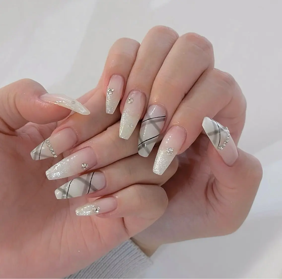 ネイル ハンドネイル Luna Nailsのネイルデザイン