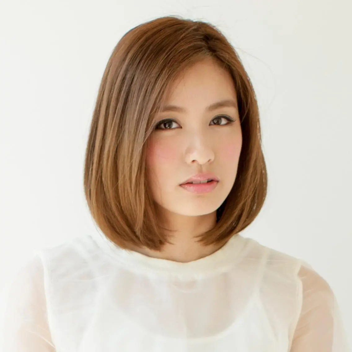ショート カラー ベージュカラー ボブ ヘアカラー トリートメント Trip by NYNY(トリップ)のヘアスタイル
