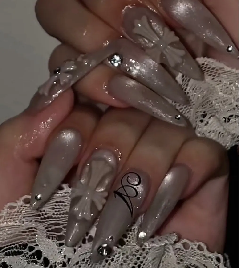 ネイル ジェルネイル ネイルチップ NiJi Nailsのネイルデザイン