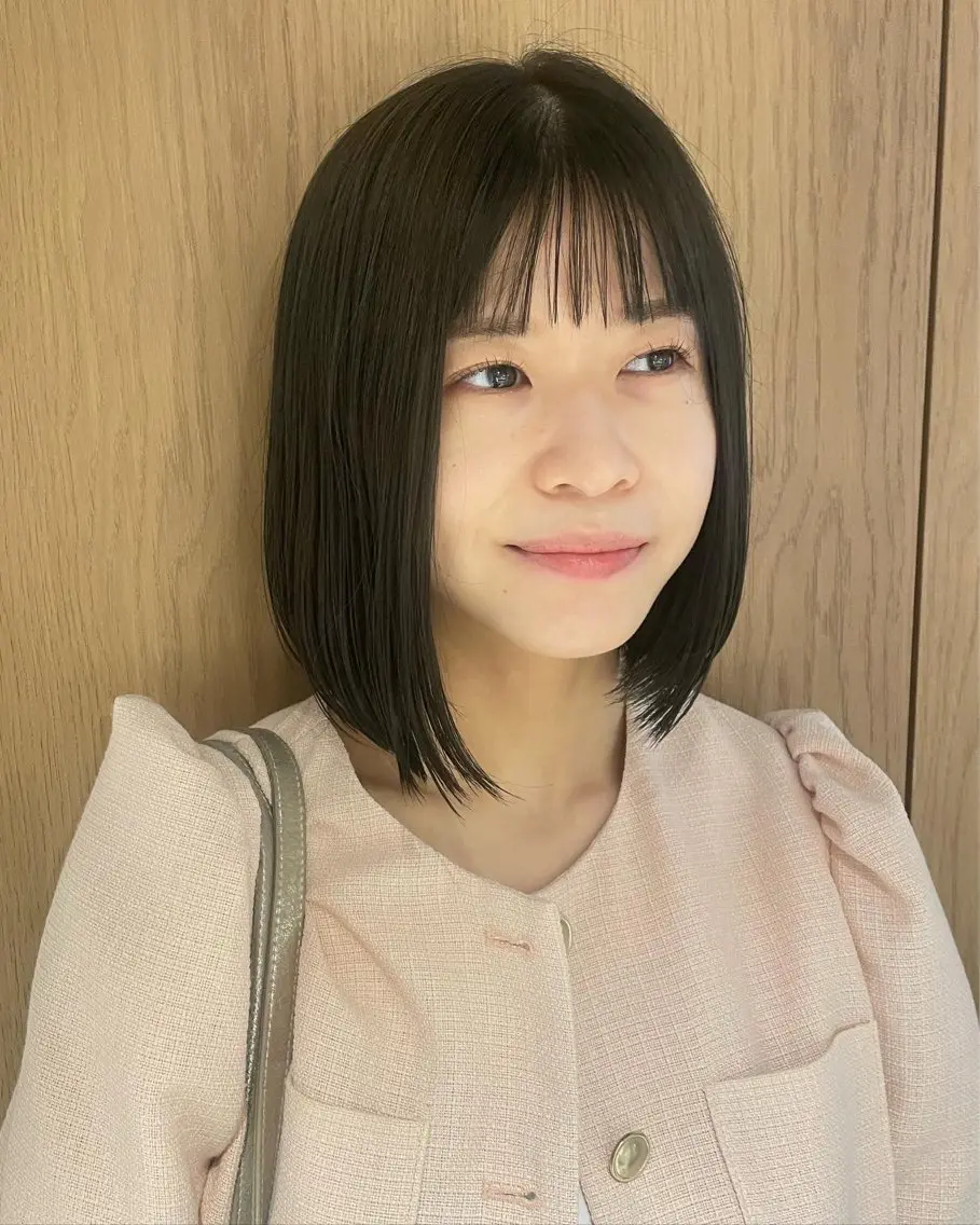 ミディアム カラー mei|顔まわり ×透明感カラーのヘアスタイル