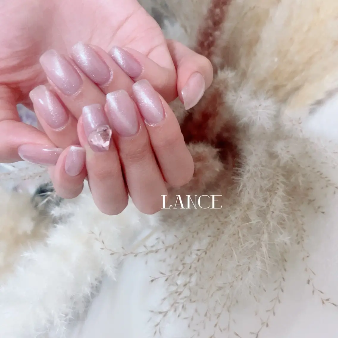 ネイル オーロラネイル フレンチネイル キラキラネイル 韓国ネイル ニュアンスネイル ハンドネイル Lance nailのネイルデザイン