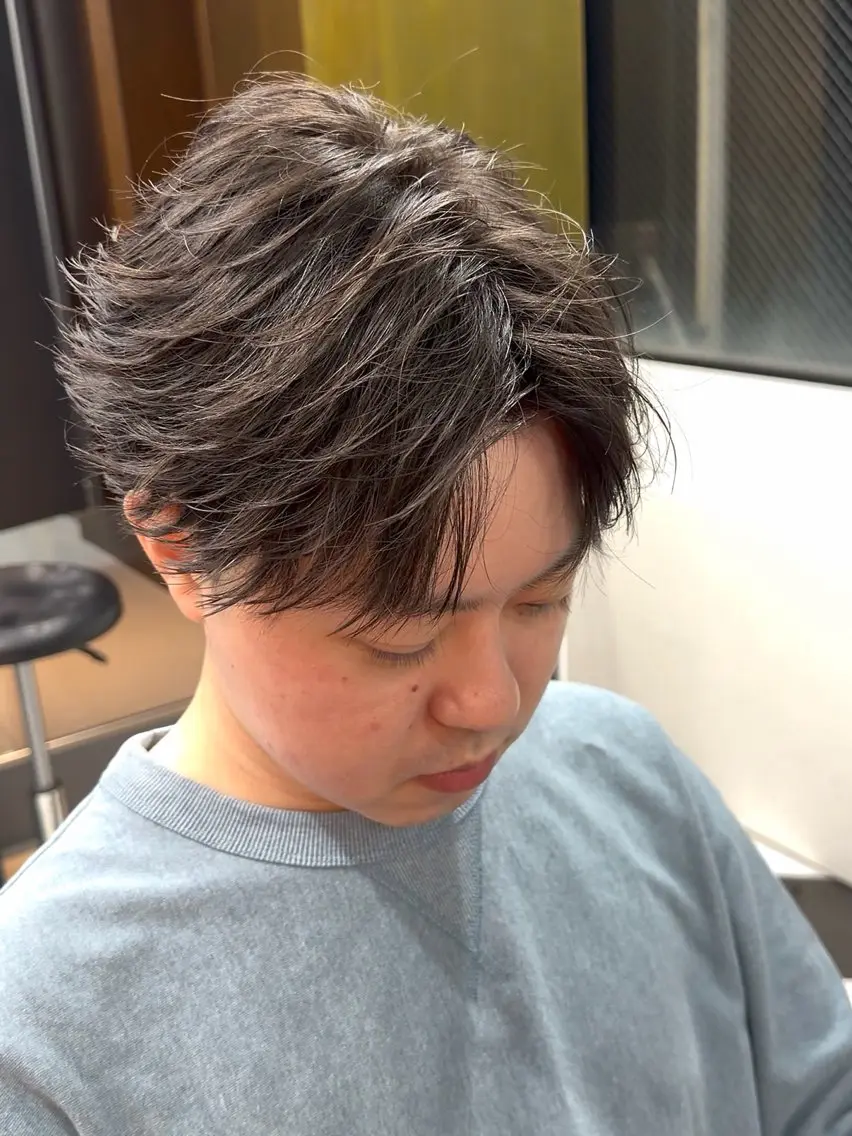 ショート カラー パーマ ヘアアレンジ メンズ 伊藤 陸のヘアスタイル