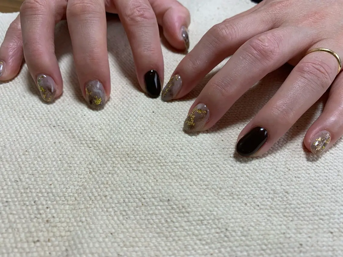 ネイル アートネイル ラメ(グリッター) 大理石ネイル(マーブル) ミラーネイル 冬ネイル ハンドネイル nail room カジカジのネイルデザイン