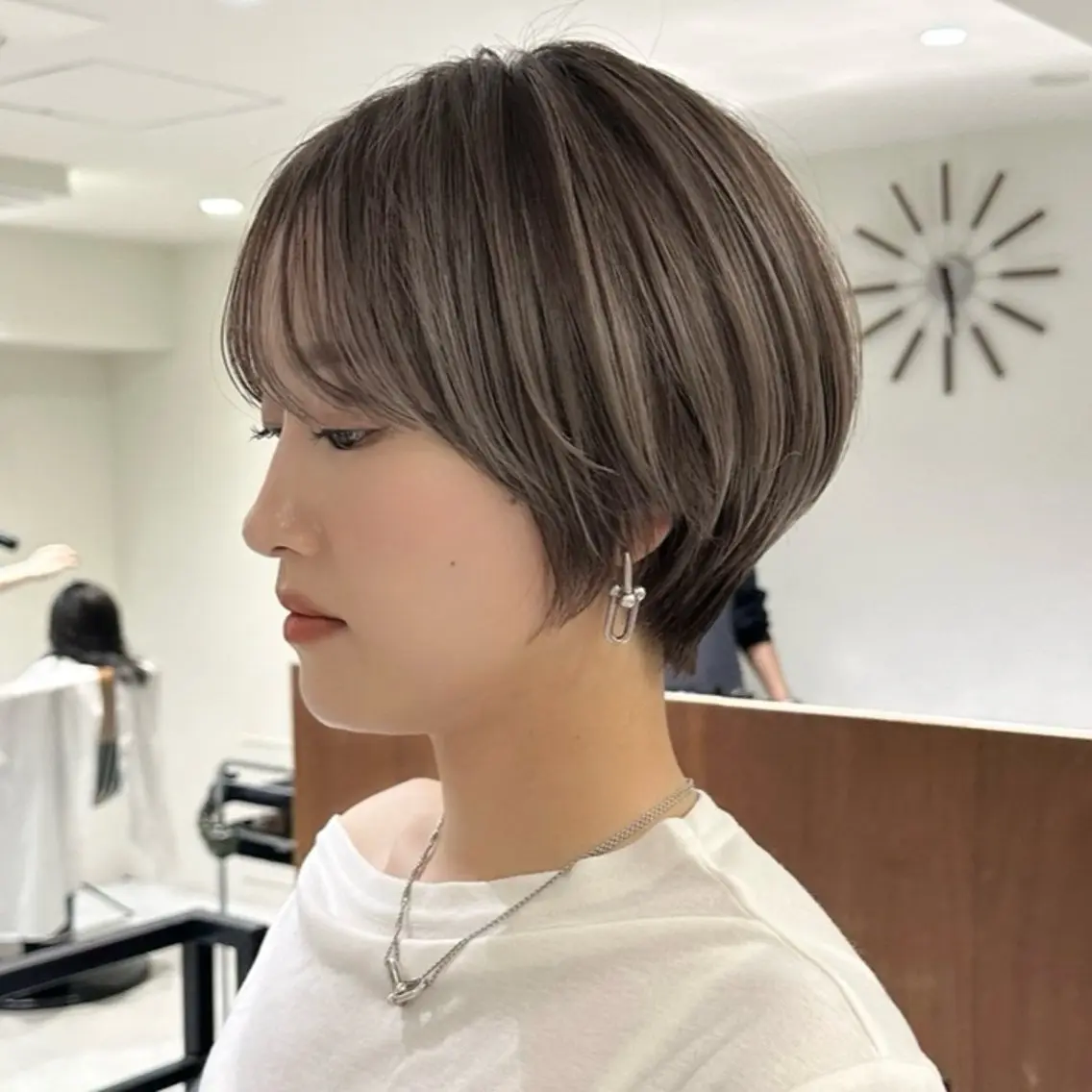 ショート ハイライト カット ヘアカラー ショート特化✨ 津々美のヘアスタイル